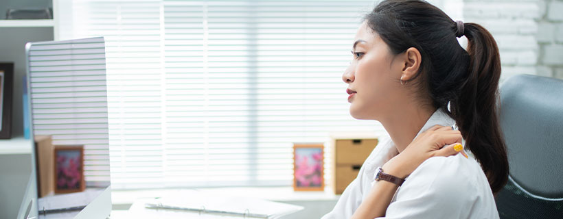 patient receiving work injury chiropractic in Santa Rosa