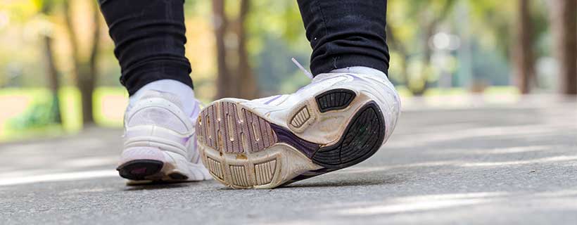 patient suffering from ankle pain in need of chiropractor in Santa Rosa